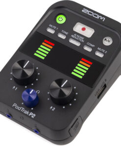 Zoom PodTrak P2 | מקליט פודקאסטים ושידור נייד קומפקטי זום